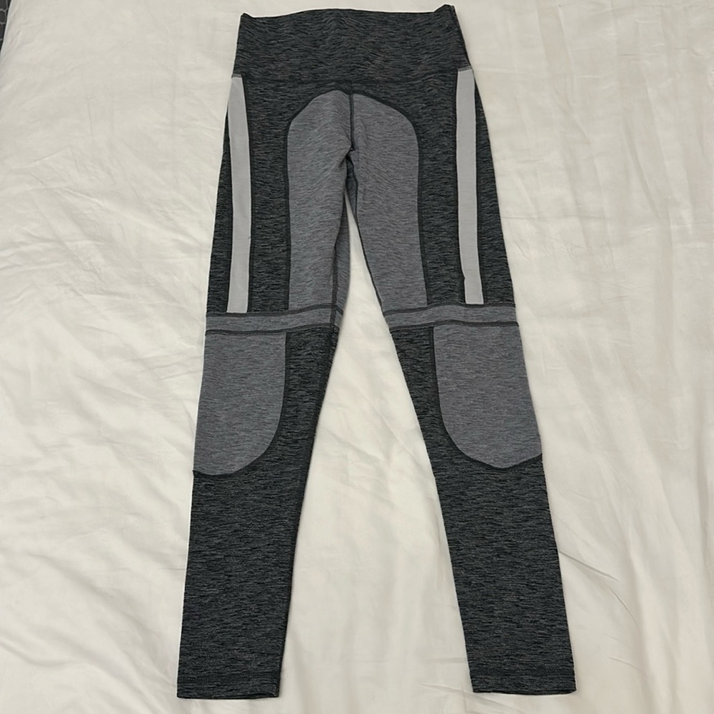 TNA HIGH RISE LEGGINGS - Picture 2 of 7
